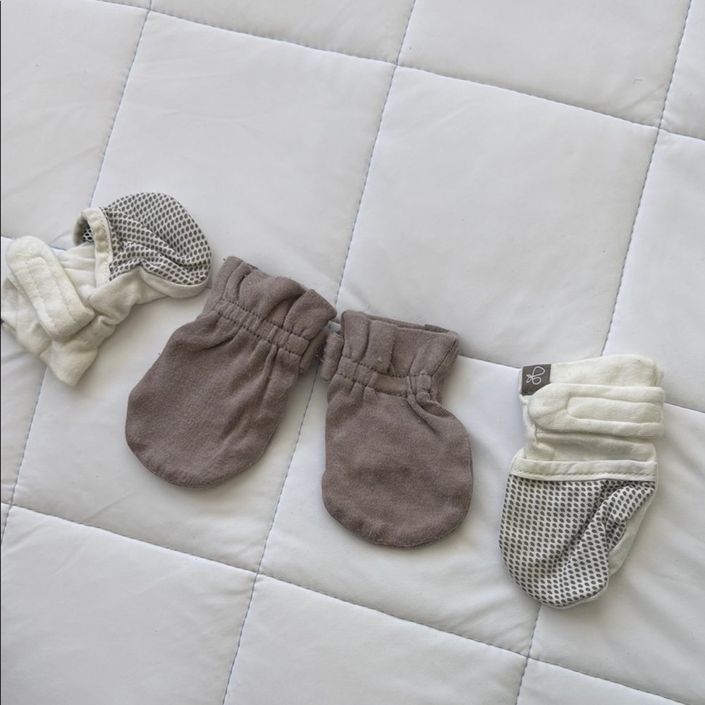 Baby Mittens Set in Brown and Cream